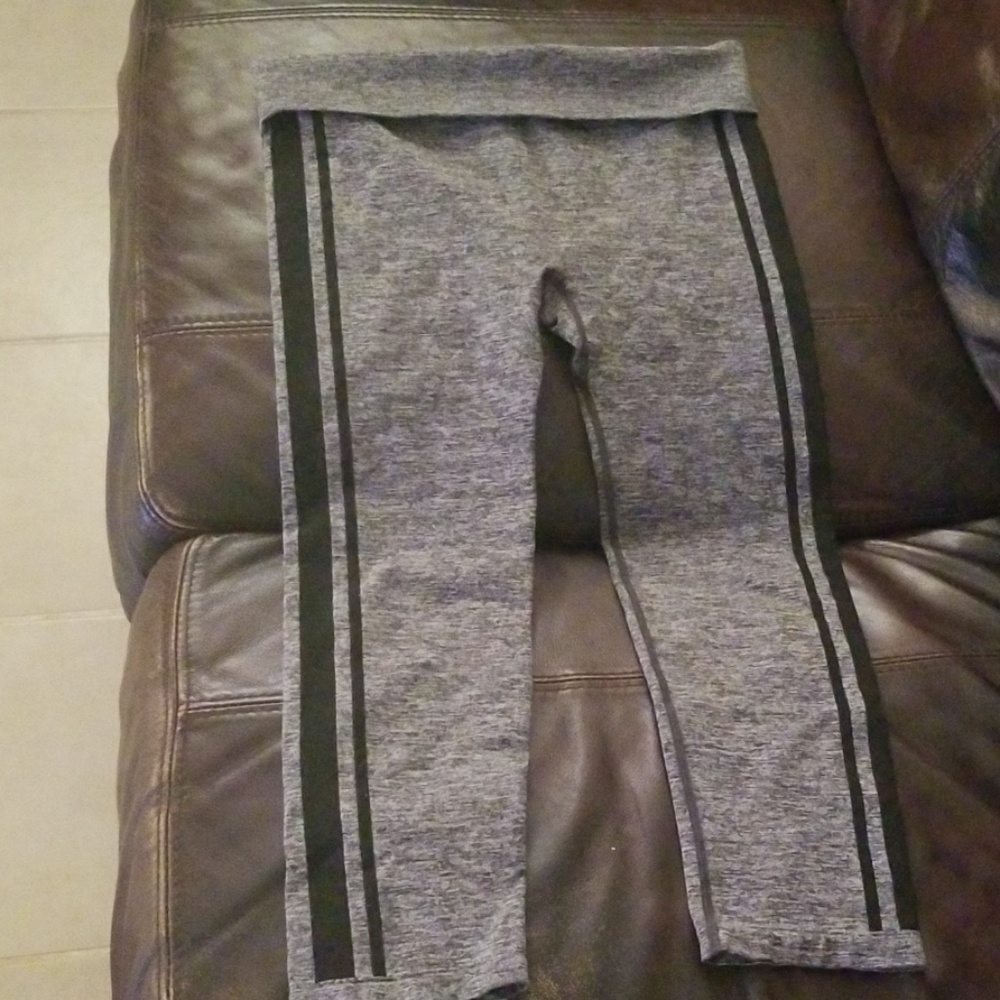 Athletic pants